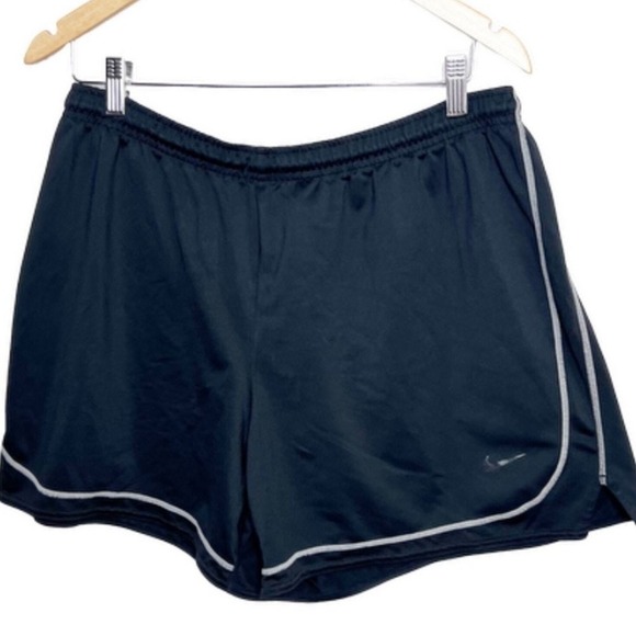 Nike Team Fit Dry Womens Black Athletic Running Shorts Elastic Waist Size Large - Picture 2 of 8